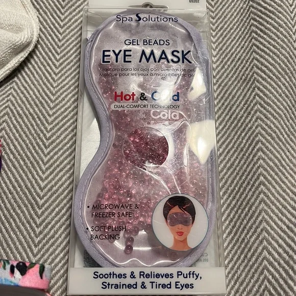 NEW Spa Kit. 3 Nike colorful headbands, eye mask, lavender essential oil… - Picture 2 of 5